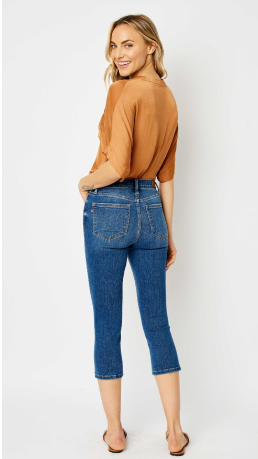 Judy Blue Mid Rise Skinny Capri